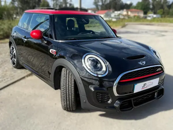 MINI John Cooper Works 2018 - 27900 EUR, 51250 km - AUTO.MOTO.pt - 51250km - foto 4 de 28