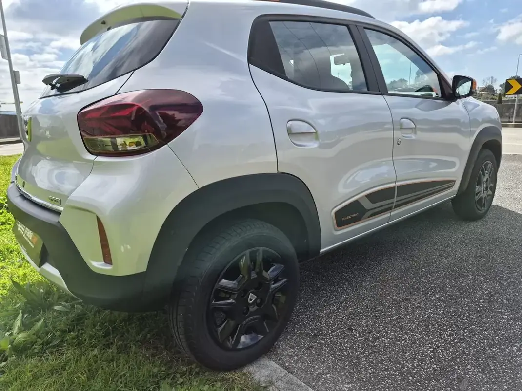 Dacia Spring 2022 - 11499 EUR, 39555 km - AUTO.MOTO.pt - 39555km - foto 2 de 9