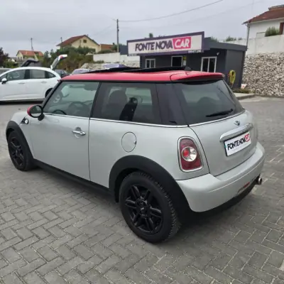 MINI 3 Portas 2011 - 11850 EUR, 158400 km - AUTO.MOTO.pt - 158400km - foto 3 de 24