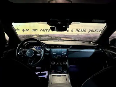 Jaguar XF Sportbrake 2022 - 37500 EUR, 81451 km - AUTO.MOTO.pt - 81451km - foto 20 de 33