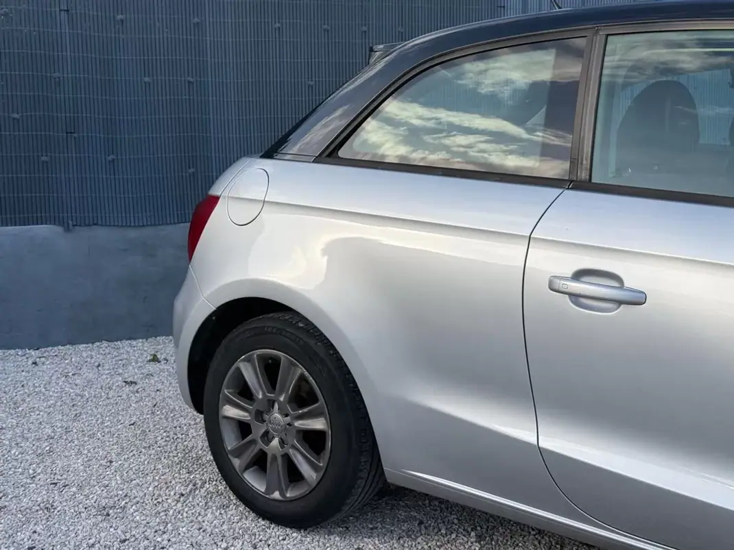 Audi A1 2012 - 8950 EUR, 229900 km - AUTO.MOTO.pt - 229900km - foto 19 de 22
