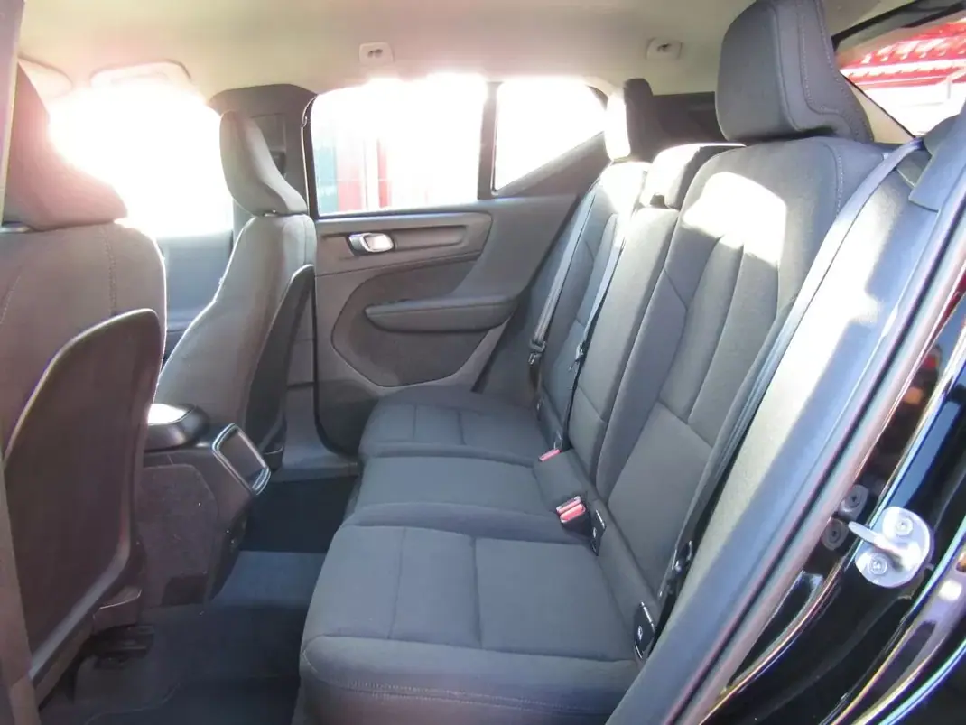 Volvo XC 40 2022 - 24699 EUR, 130656 km - 130656km - foto 19 de 32