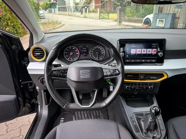 SEAT Ibiza 2021 - 11790 EUR, 150000 km - AUTO.MOTO.pt - 150000km - foto 6 de 12