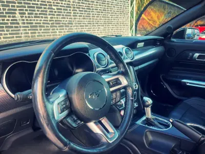 Ford Mustang 2018 - 41900 EUR, 109000 km - AUTO.MOTO.pt - 109000km - foto 15 de 19