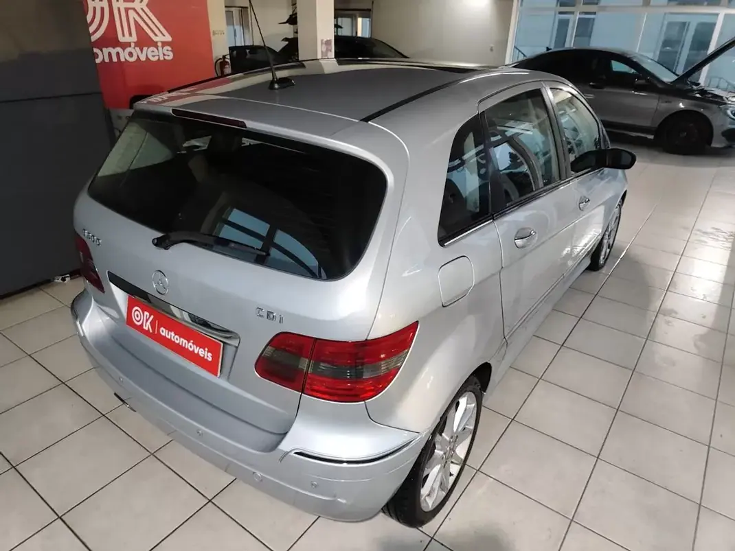 Mercedes-Benz B 200 2005 - 7250 EUR, 226300 km - AUTO.MOTO.pt - 226300km - foto 11 de 33