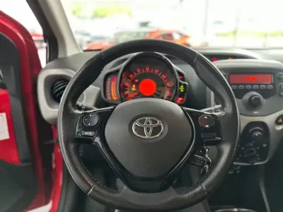 Toyota Aygo 2016 - 6990 EUR, 107121 km - AUTO.MOTO.pt - 107121km - foto 12 de 17