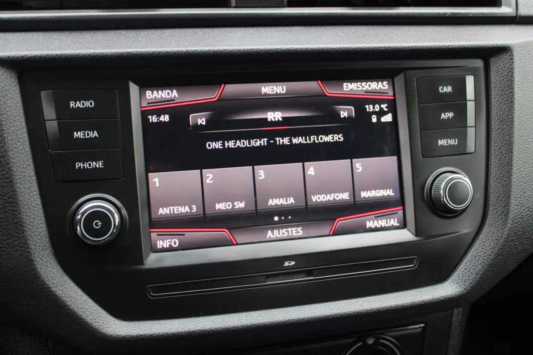 SEAT Ibiza 2019 - 11490 EUR, 171500 km - AUTO.MOTO.pt - 171500km - foto 14 de 16