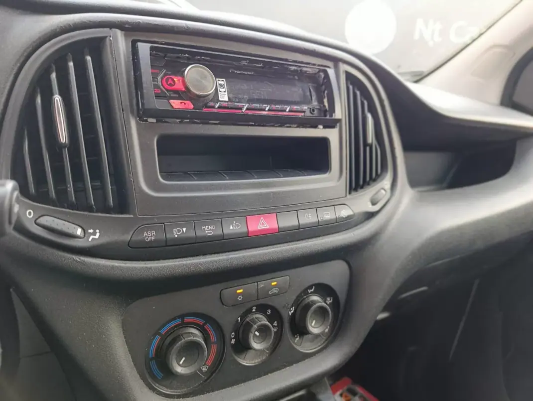 Fiat Doblo 2020 - 7250 EUR, 170813 km - 170813km - foto 9 de 13