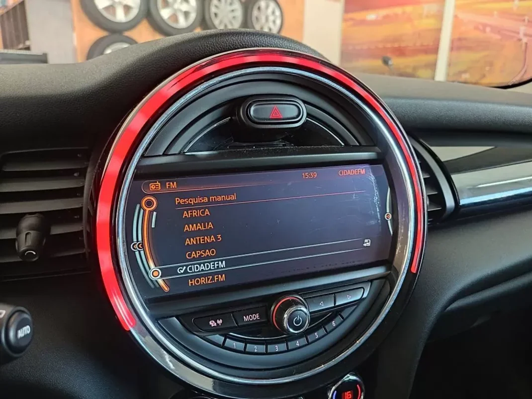 MINI Cooper 2014 - 14900 EUR, 146000 km - AUTO.MOTO.pt - 146000km - foto 19 de 23