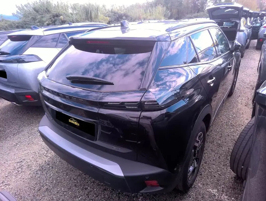 Peugeot e-2008 2025 - 29900 EUR, 3887 km - AUTO.MOTO.pt - 3887km - foto 2 de 6