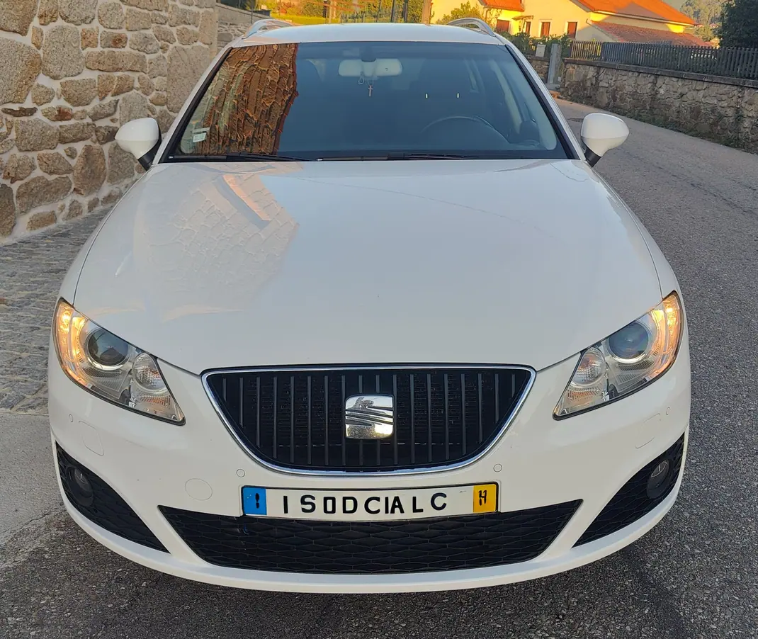 SEAT Exeo 2011 - 12000 EUR, 189000 km - 189000km - foto 1 de 12