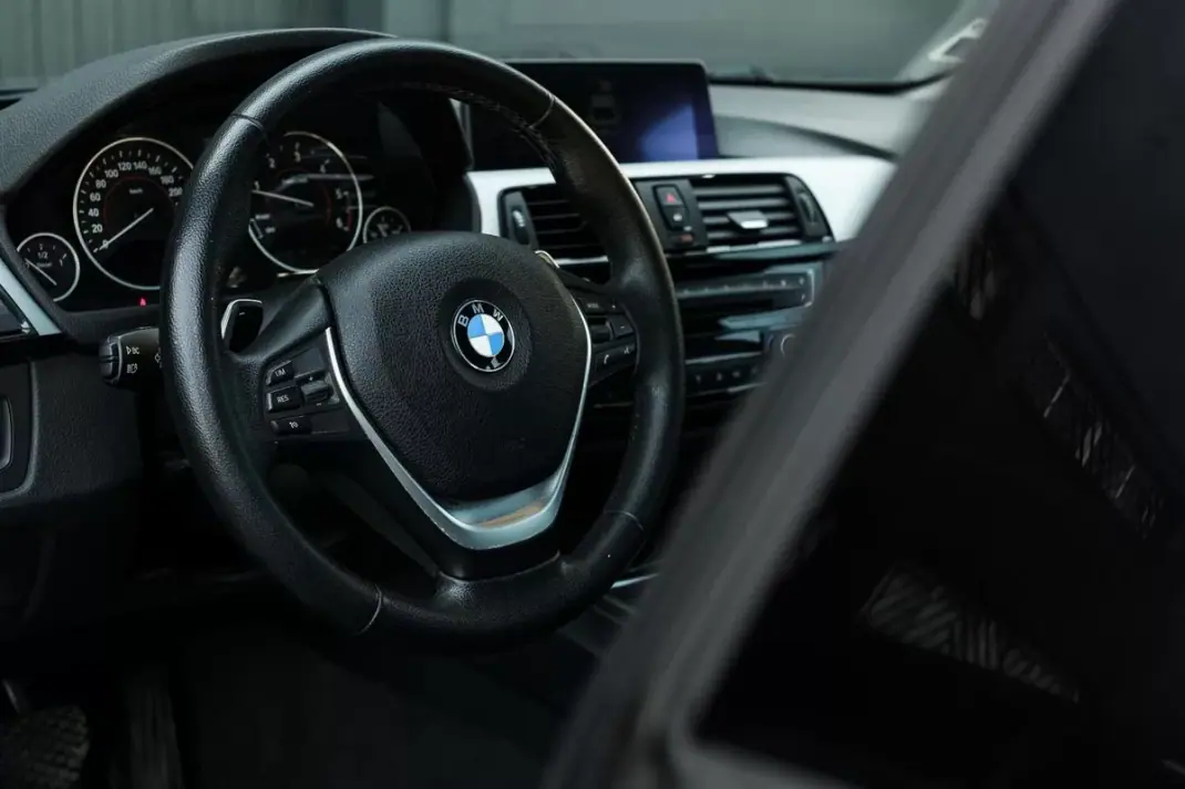 BMW 420 Gran Coupé 2014 - 18999 EUR, 269000 km - AUTO.MOTO.pt - 269000km - foto 8 de 14