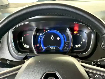 Renault Grand Scénic 2018 - 16900 EUR, 183558 km - AUTO.MOTO.pt - 183558km - foto 24 de 33