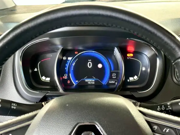 Renault Grand Scénic 2018 - 16900 EUR, 183558 km - AUTO.MOTO.pt - 183558km - foto 24 de 33