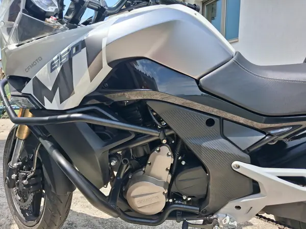CFMOTO 650 Adventura 2022 - 4900 EUR, 29000 km - AUTO.MOTO.pt - 29000km - foto 6 de 13