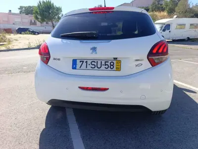 Peugeot 208 2017 — photo 5 of 20