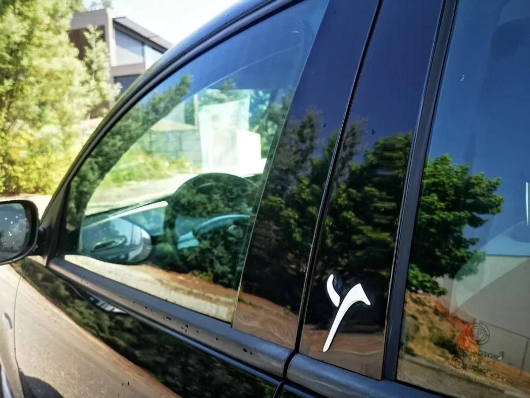 Lancia Ypsilon 2014 - 7500 EUR, 100000 km - AUTO.MOTO.pt - 100000km - foto 26 de 36