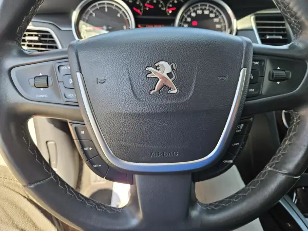 Peugeot 508 SW 2017 - 13700 EUR, 149000 km - AUTO.MOTO.pt - 149000km - foto 42 de 56