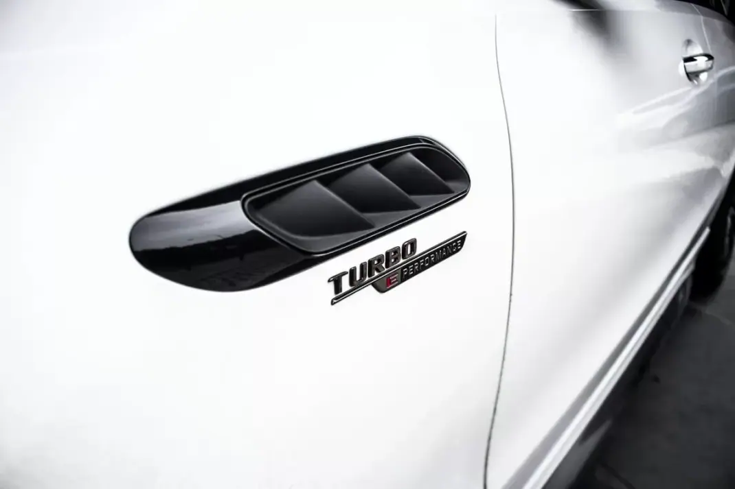 Mercedes-Benz C 63 AMG 2024 - 99450 EUR, 46345 km - AUTO.MOTO.pt - 46345km - foto 11 de 50