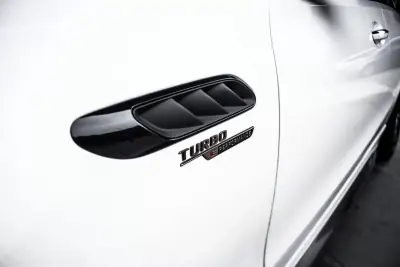Mercedes-Benz C 63 AMG 2024 - 99450 EUR, 46345 km - AUTO.MOTO.pt - 46345km - foto 11 de 50