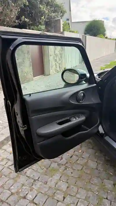 MINI Clubman 2021 - 19500 EUR, 118000 km - 118000km - foto 9 de 15