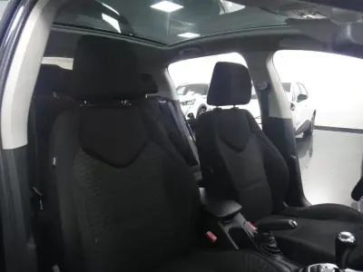 Peugeot 308 2012 - 7250 EUR, 172520 km - AUTO.MOTO.pt - 172520km - foto 46 de 50