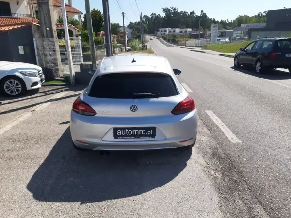 Volkswagen Scirocco 2012 - 9500 EUR, 212500 km - AUTO.MOTO.pt - 212500km - foto 9 de 33
