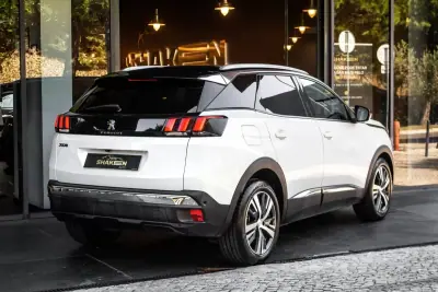 Peugeot 3008 2020 - 15450 EUR, 145082 km - 145082km - foto 4 de 39