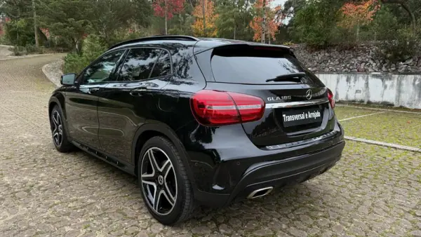 Mercedes-Benz GLA 180 2020 - 25750 EUR, 160000 km - AUTO.MOTO.pt - 160000km - foto 16 de 23