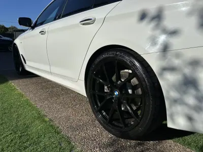 BMW 520 2018 - 28000 EUR, 217000 km - AUTO.MOTO.pt - 217000km - foto 21 de 67