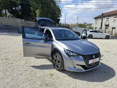 Peugeot e-208 2021 - 16499 EUR, 94000 km - AUTO.MOTO.pt - 94000km - foto 16 de 35