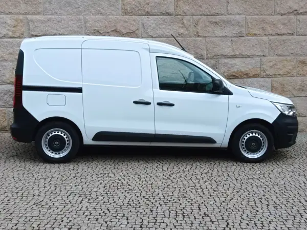 Renault Kangoo 2022 - 13990 EUR, 89000 km - AUTO.MOTO.pt - 89000km - foto 5 de 10