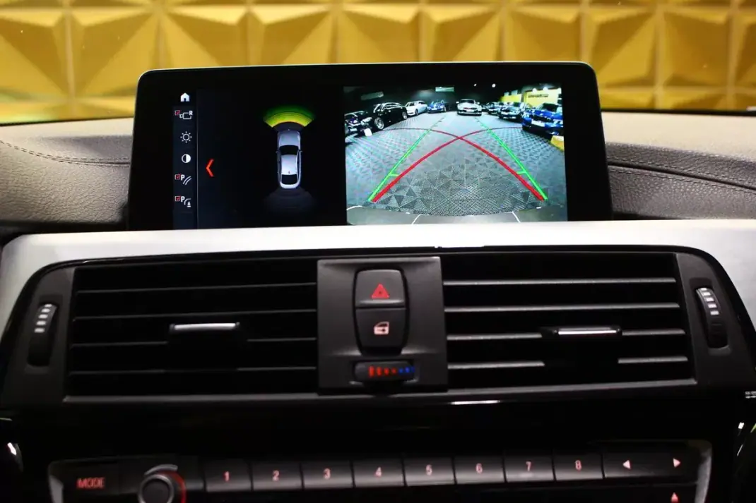 BMW 418 Gran Coupé 2019 - 24400 EUR, 174728 km - AUTO.MOTO.pt - 174728km - foto 34 de 42