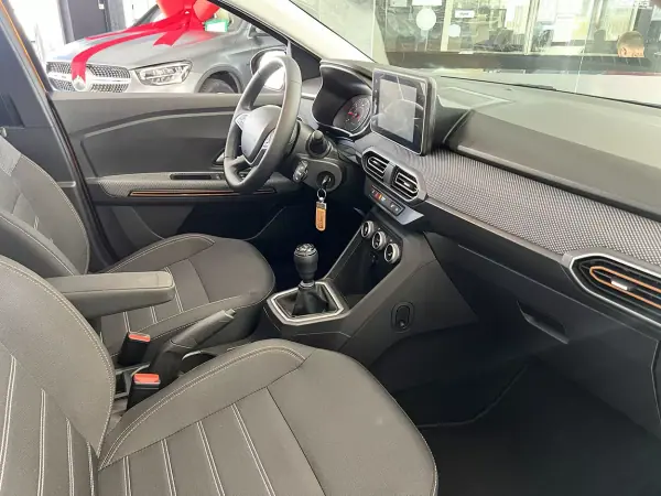 Dacia Sandero 2023 - 16800 EUR, 25709 km - AUTO.MOTO.pt - 25709km - foto 11 de 22