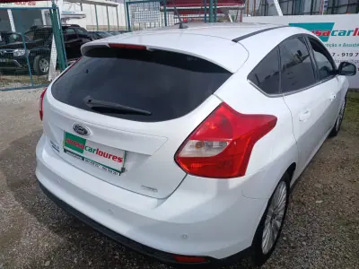Ford Focus 2012 - 7950 EUR, 136113 km - AUTO.MOTO.pt - 136113km - foto 9 de 25