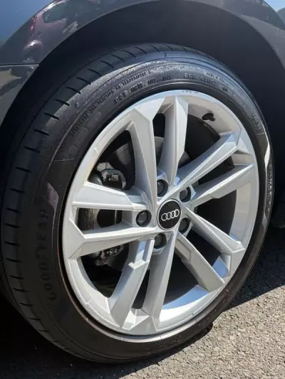 Audi A3 Sportback 2021 - 26900 EUR, 80400 km - AUTO.MOTO.pt - 80400km - foto 18 de 23