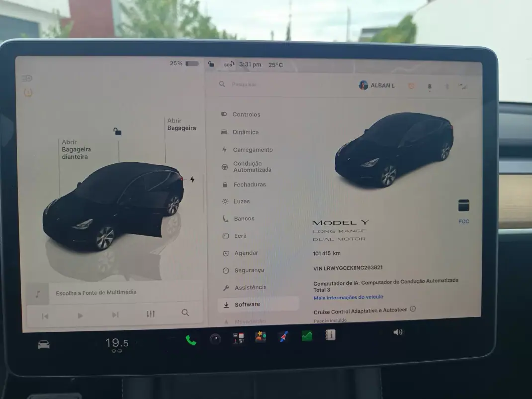 Tesla Model Y 2022 - 33990 EUR, 101500 km - 101500km - foto 17 de 18