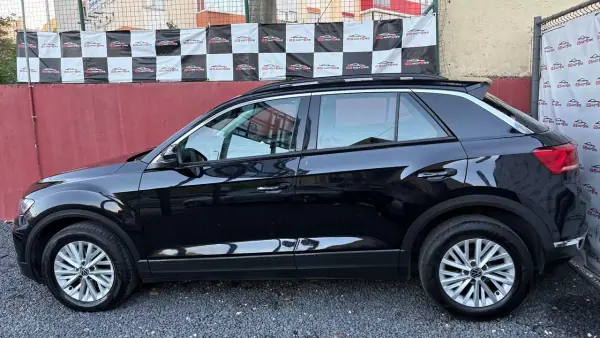 Volkswagen T-Roc 2021 - 17900 EUR, 169000 km - AUTO.MOTO.pt - 169000km - foto 4 de 13
