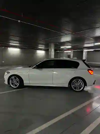BMW 118 2017 - 18990 EUR, 206000 km - AUTO.MOTO.pt - 206000km - foto 9 de 16