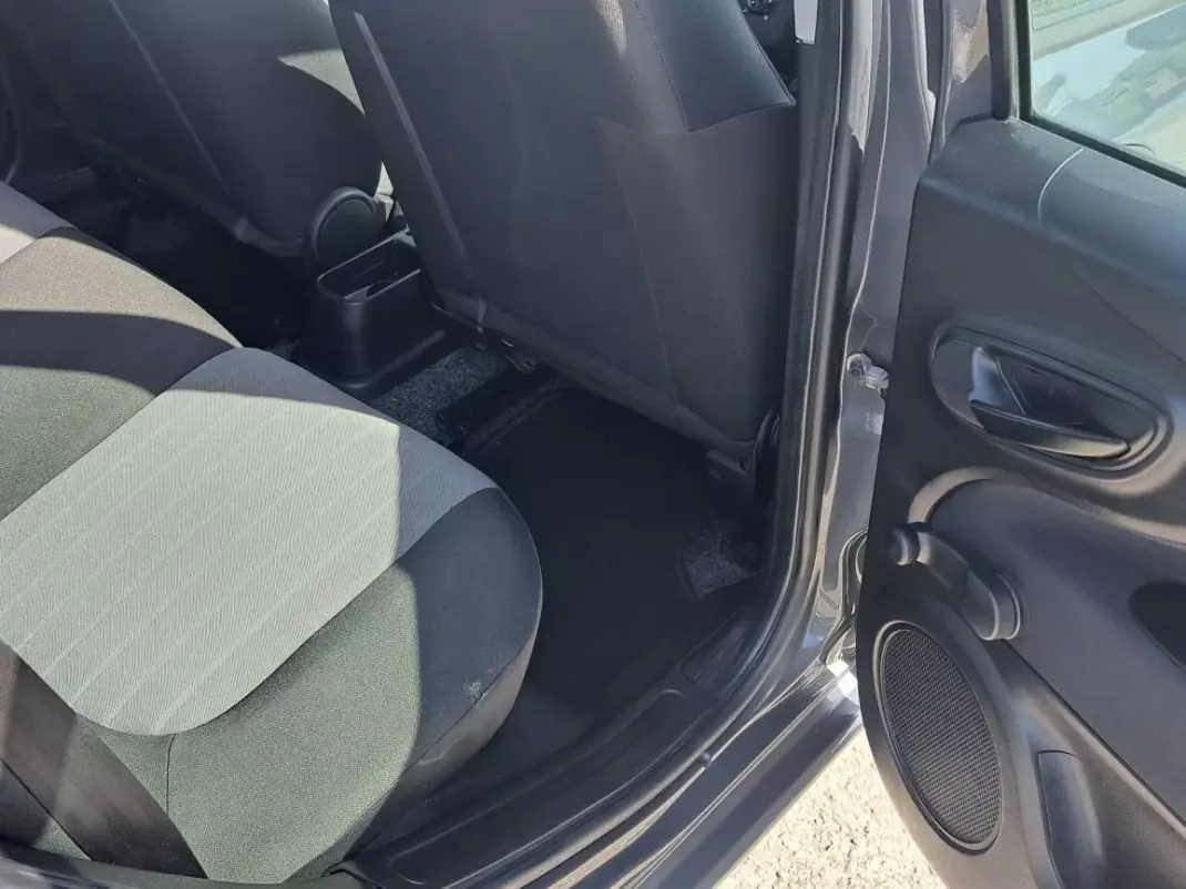 Fiat Punto 2017 - 8900 EUR, 69772 km - AUTO.MOTO.pt - 69772km - foto 23 de 39