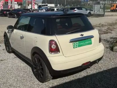 MINI Cooper 2009 - 9500 EUR, 165100 km - AUTO.MOTO.pt - 165100km - foto 9 de 30