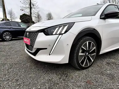 Peugeot e-208 2020 - 17900 EUR, 72078 km - AUTO.MOTO.pt - 72078km - foto 25 de 28