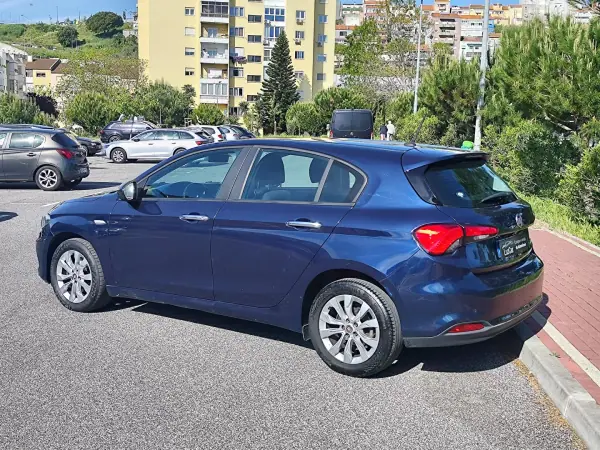 Fiat Tipo 2016 - 7980 EUR, 177150 km - AUTO.MOTO.pt - 177150km - foto 10 de 39