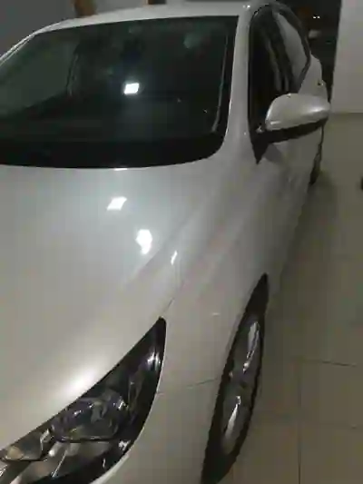 Peugeot 308 2014 - 7300 EUR, 160850 km - AUTO.MOTO.pt - 160850km - foto 9 de 10