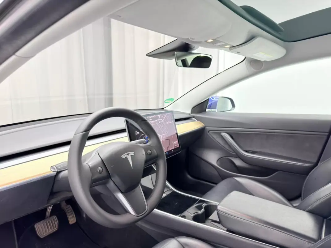 Tesla Model 3 2019 - 17000 EUR, 233000 km - AUTO.MOTO.pt - 233000km - foto 20 de 20