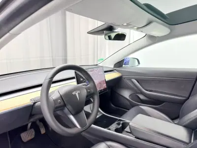 Tesla Model 3 2019 - 17000 EUR, 233000 km - AUTO.MOTO.pt - 233000km - foto 20 de 20