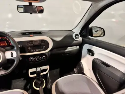 Renault Twingo 2015 - 7900 EUR, 124650 km - AUTO.MOTO.pt - 124650km - foto 5 de 42