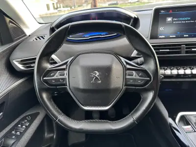 Peugeot 3008 2019 - 13900 EUR, 180000 km - AUTO.MOTO.pt - 180000km - foto 36 de 45