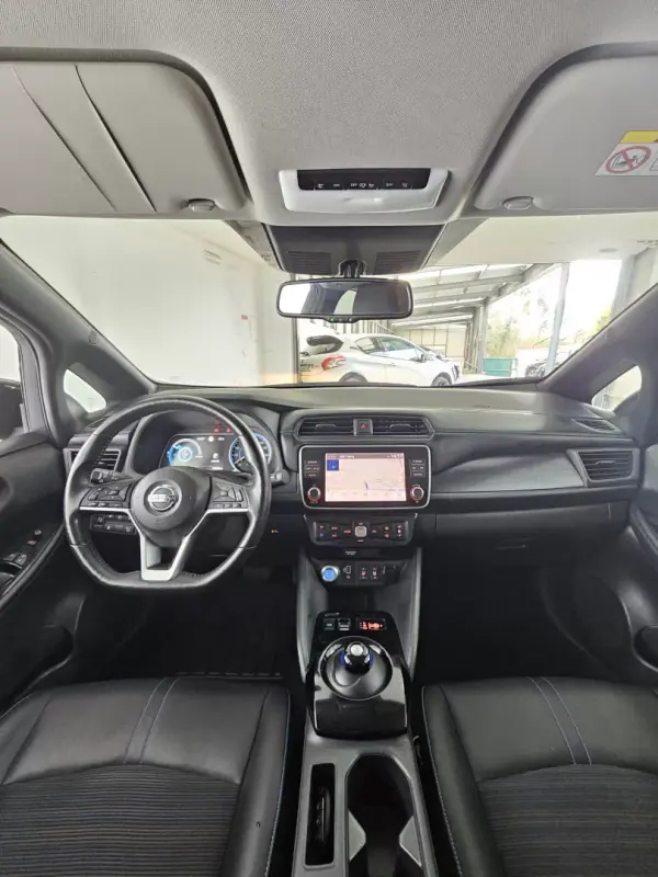 Nissan Leaf 2019 - 19500 EUR, 25097 km - AUTO.MOTO.pt - 25097km - foto 28 de 41