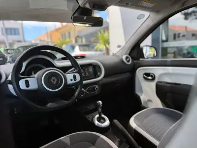 Renault Twingo 2021 - 13900 EUR, 48785 km - AUTO.MOTO.pt - 48785km - foto 12 de 22